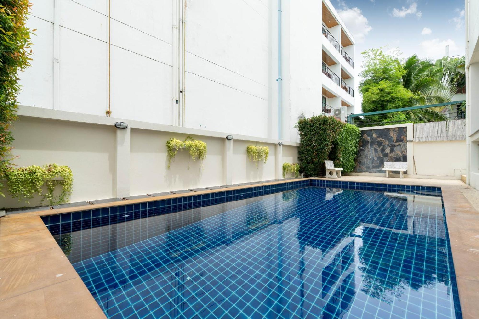 Apartment 1 Bedroom In Naiharn T Ban Saiyuan エクステリア 写真
